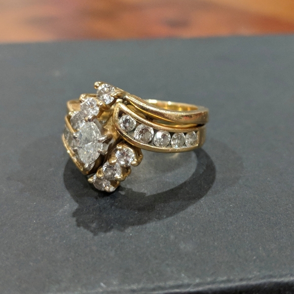 14K Gold Diamond Engagement Ring and Wedding Band - Picture 4 of 6